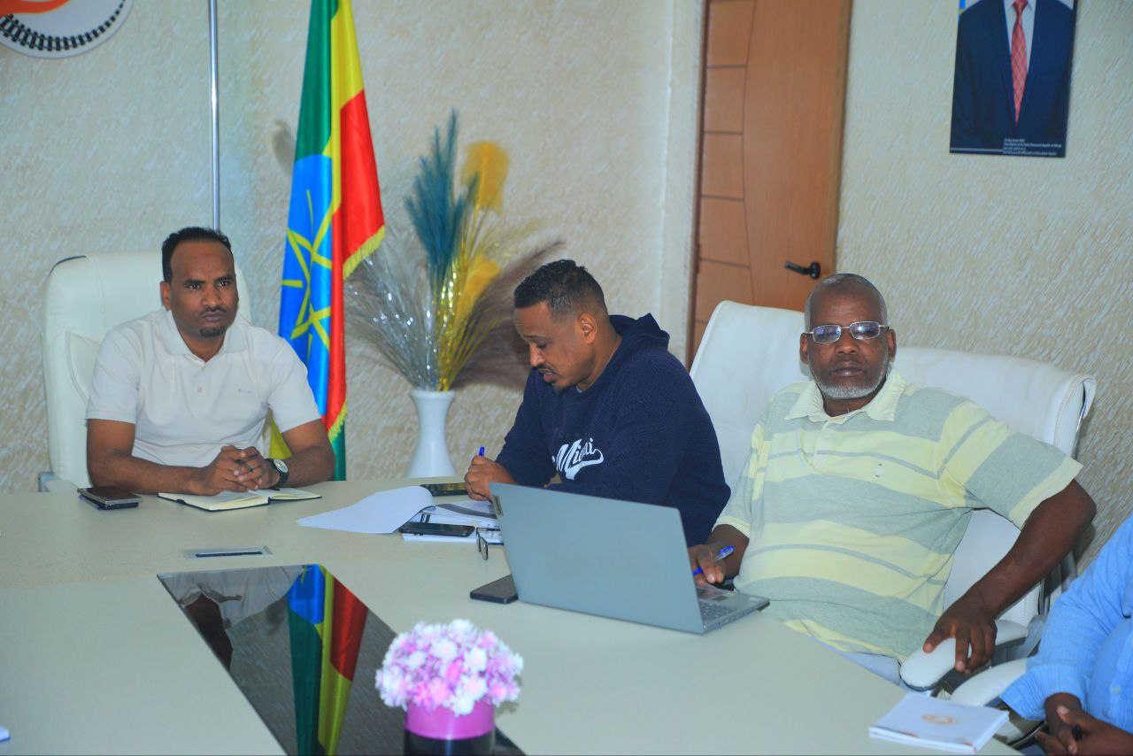 የድሬዳዋ አስተዳደር ፐብሊክ ሰርቪስ እና የሰው ሀብት ልማት ቢሮን የ2018 በጀት አመት 2ኛ አሩብ አመት የእቅድ አፈፃፀም ለመገምገም ያለመ ድጋፋዊ ሱፐርቪዥን ተካሄደ።